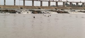 झारखंड के दुमका में मिनी गोवा पर दर्दनाक हादसा: मयूराक्षी नदी में नहाने गए चार छात्र डूबे...शव बरामद 7 IMG 20250829 WA0004