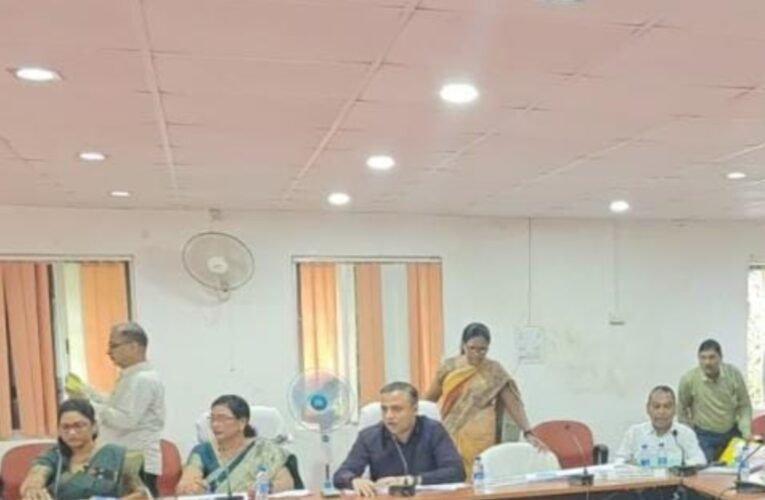 सिमडेगा जिला परिषद बोर्ड की बैठक में गांवों के समग्र विकास की रूपरेखा तैयार