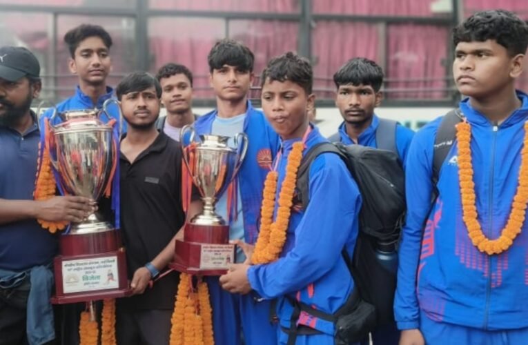 सिमडेगा केवीएस की अंडर-14 हॉकी टीम ने जीता स्वर्ण पदक, अंडर-17 ने हासिल किया तृतीय स्थान