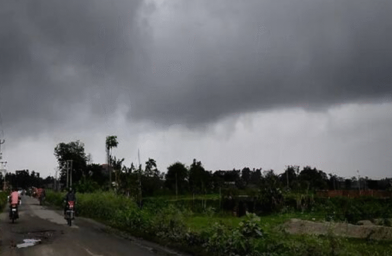 झारखंड में आज का मौसम: रांची सहित कई जिलों में हल्की बारिश और वज्रपात की संभावना