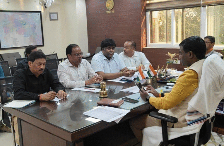 रांची में दुर्गापूजा की तैयारी को लेकर उपायुक्त की अध्यक्षता में हुई महत्वपूर्ण बैठक