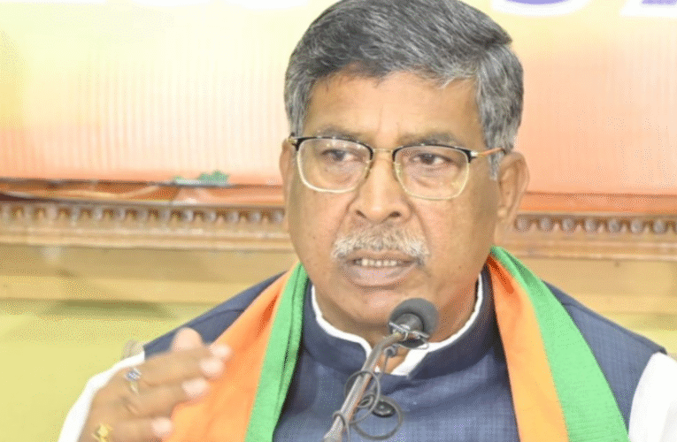 झारखंड में यूरिया खाद की कमी पर भाजपा सांसद आदित्य साहू का राज्य सरकार पर हमला: “केंद्र पर दोष मढ़ने से पहले अपनी जिम्मेदारी निभाए हेमंत सरकार”