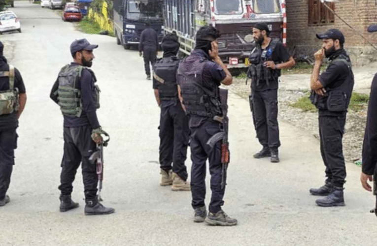 जम्मू-कश्मीर: कुलगाम में मुठभेड़, एक आतंकी ढेर, सर्च ऑपरेशन जारी