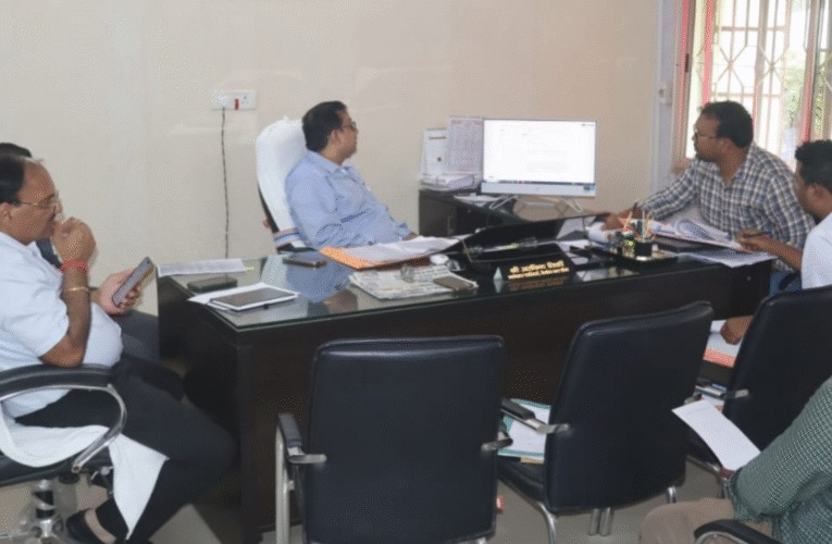 सिमडेगा नगर परिषद में निविदाओं की जांच: विवादों का नया अध्याय, डीसी के निर्देश पर गठित टीम ने की गहन पड़ताल