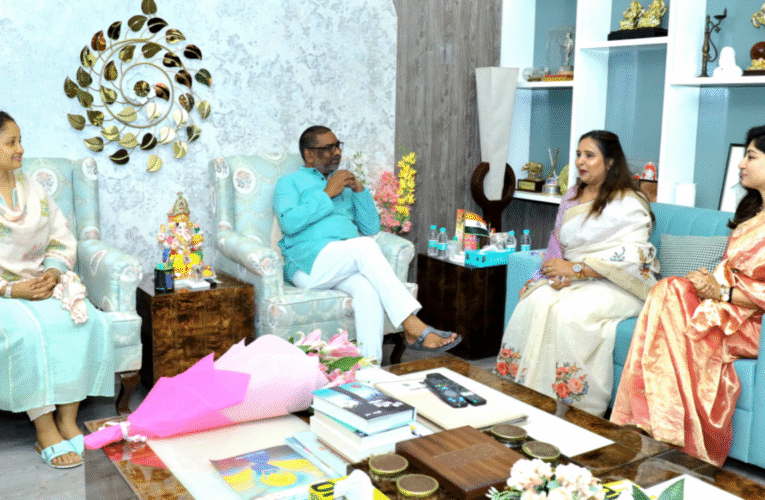 मुख्यमंत्री हेमन्त सोरेन से झारखंड IAS ऑफिसर्स वाइव्स एसोसिएशन की शिष्टाचार भेंट, दिवाली मेला में सपरिवार आमंत्रित