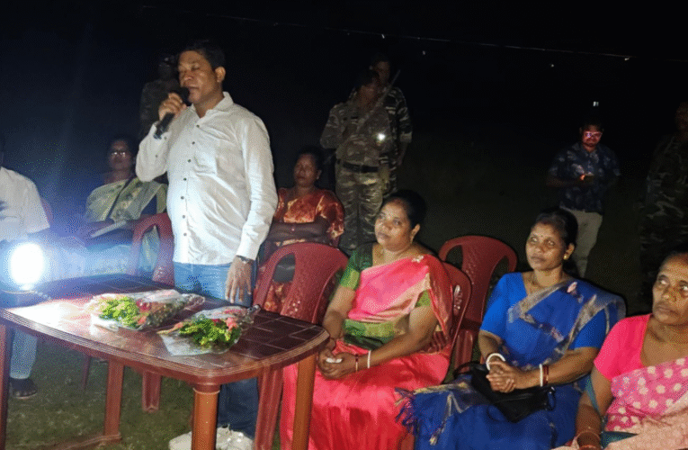 विधायक भूषण बाड़ा और जिप सदस्य जोसिमा खाखा की अनूठी कार्यशैली, देर रात तक जनता की सेवा में सक्रिय