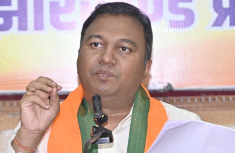 राज्य सरकार पर भाजपा का बड़ा हमला: स्वास्थ्य मंत्री इरफान अंसारी पर टेंडर घोटाले का आरोप