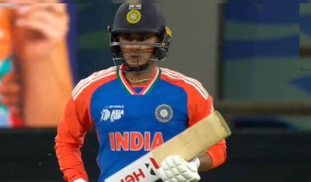 एशिया कप 2025: अभिषेक शर्मा के छक्के से धमाकेदार शुरुआत, भारत ने पाकिस्तान के 172 रनों के लक्ष्य का पीछा शुरू किया 8 20250921 222943