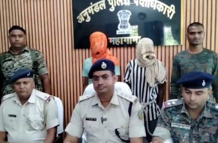 गोड्डा में पुलिस का बड़ा एक्शन: बिहार चुनाव से पहले अंग्रेजी शराब तस्करी का भंडाफोड़, दो तस्कर गिरफ्तार