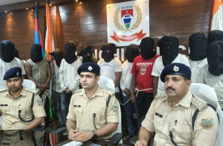 रांची में जुआरियों पर पुलिस की बड़ी कार्रवाई, 18 लोग गिरफ्तार