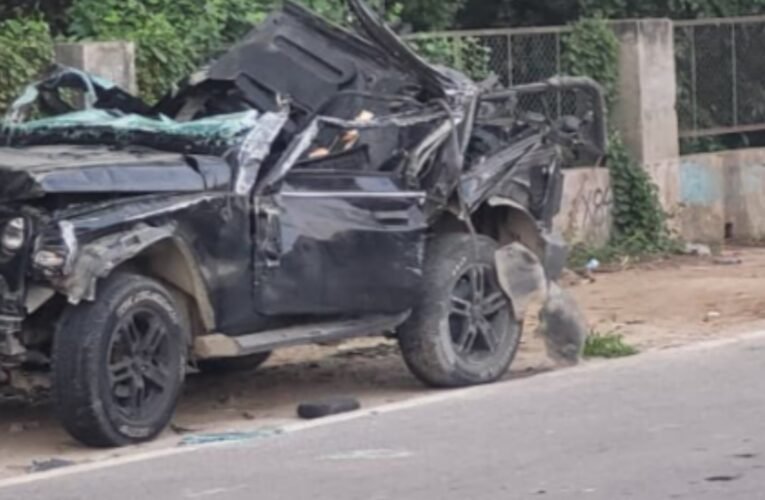 दिल्ली-जयपुर हाईवे पर भीषण सड़क हादसा: बेकाबू थार डिवाइडर से टकराई, 5 की मौत, एक घायल