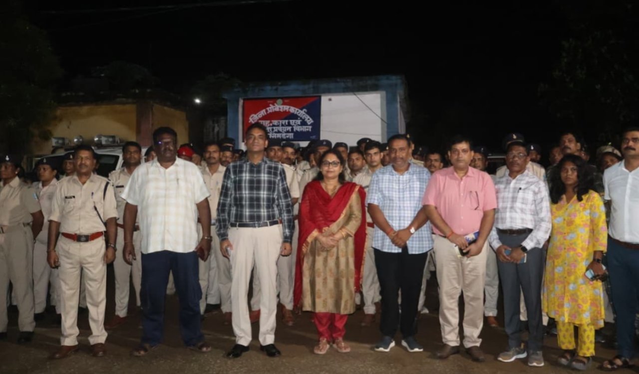 सिमडेगा मंडल कारा में औचक छापामारी, कोई आपत्तिजनक सामान नहीं मिला 4 20250928 224813