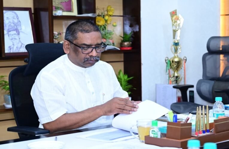 झारखंड पेसा नियमावली को लेकर मुख्यमंत्री हेमन्त सोरेन ने की उच्च स्तरीय बैठक, दिए अहम निर्देश