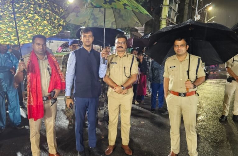 दुर्गापूजा 2025: जिला प्रशासन के कुशल प्रबंधन से भव्य, सुरक्षित और सुव्यवस्थित आयोजन