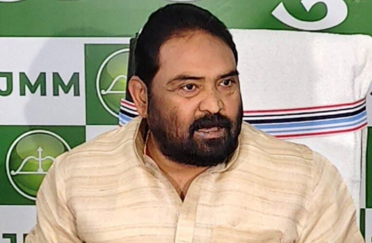 झामुमो का भाजपा पर तीखा हमला: प्रतियोगी परीक्षाओं में पारदर्शिता और मिशन वात्सल्य पर सवालों का जवाब