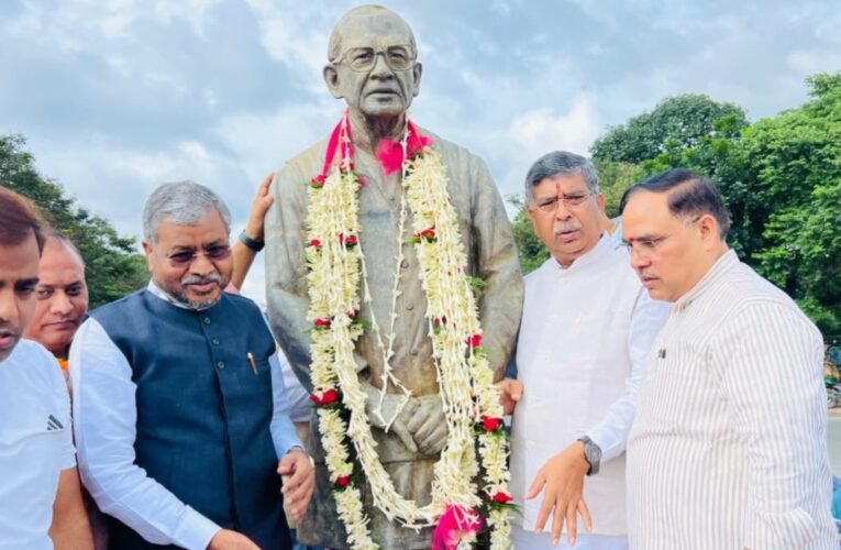 स्व. कैलाशपति मिश्र की जयंती पर झारखंड भाजपा ने दी श्रद्धांजलि