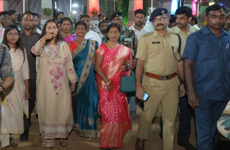 ऐतिहासिक राजकीय मुड़मा मेला: तैयारियां पूरी, कृषि मंत्री ने लिया जायजा