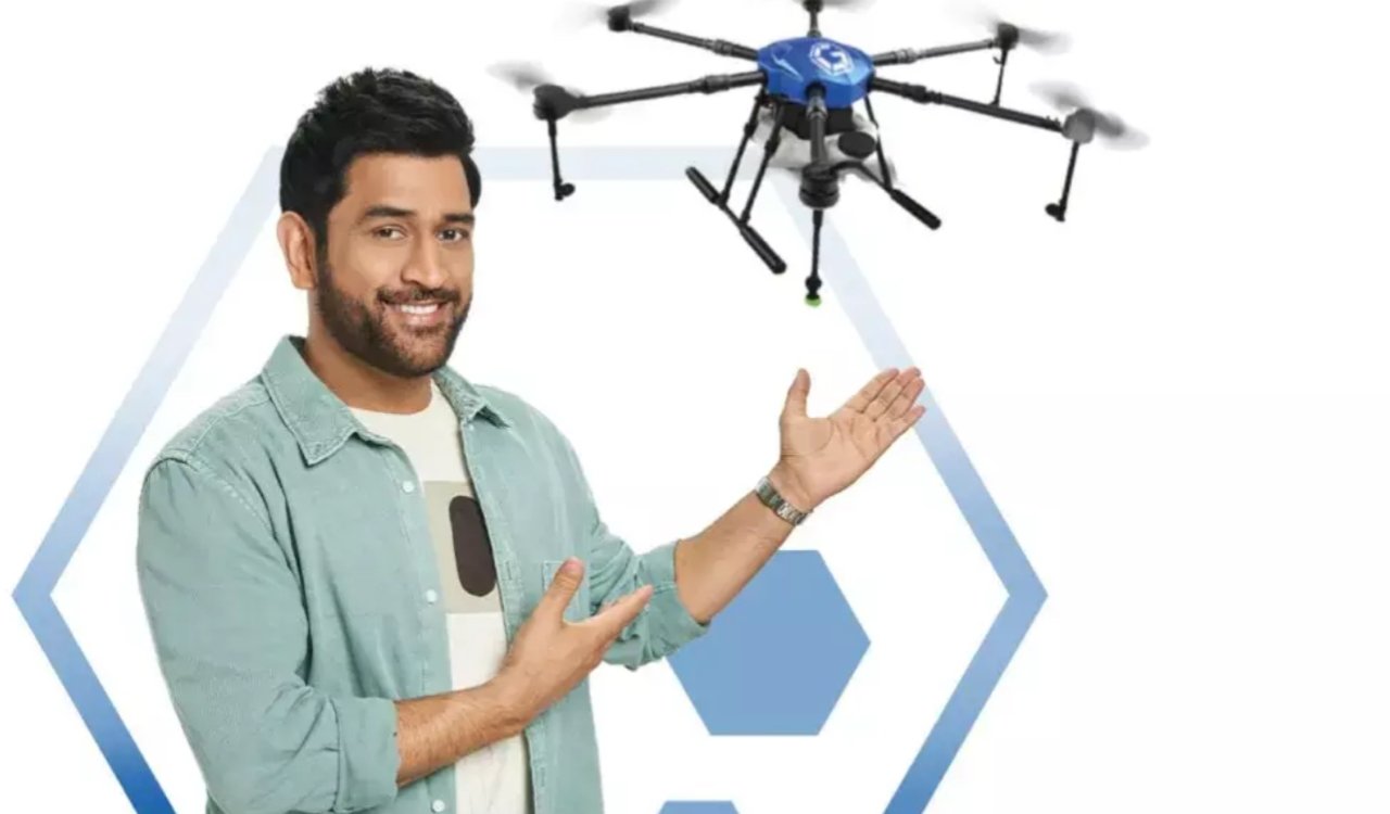 महेंद्र सिंह धोनी ने हासिल किया DGCA-सर्टिफाइड ड्रोन पायलट लाइसेंस 5 20251008 095846
