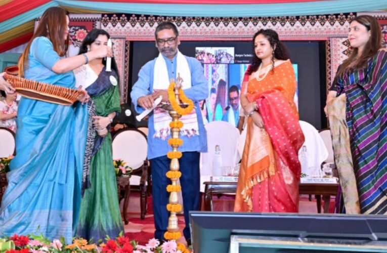 मुख्यमंत्री हेमन्त सोरेन ने रांची में जेसोवा दिवाली मेला-2025 का किया उद्घाटन