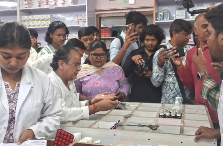 झारखंड में फर्जी दवाओं पर सख्ती: स्वास्थ्य मंत्री डॉ. इरफान अंसारी ने शुरू किया विशेष अभियान
