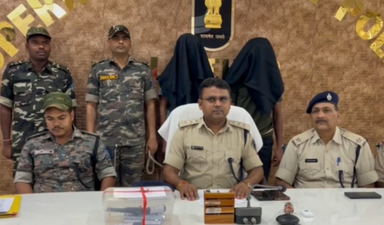 लातेहार पुलिस को बड़ी सफलता: राहुल दुबे गिरोह के दो कुख्यात गुर्गे गिरफ्तार, हथियारों के साथ धर दबोचे गए 7 20251011 160013