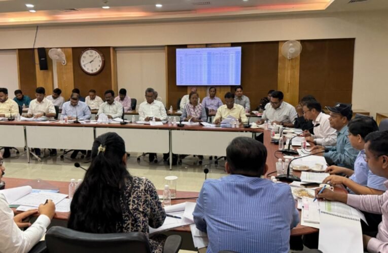 कल्याण मंत्री चमरा लिंडा की अध्यक्षता में कल्याण विभाग की उच्चस्तरीय समीक्षा बैठक