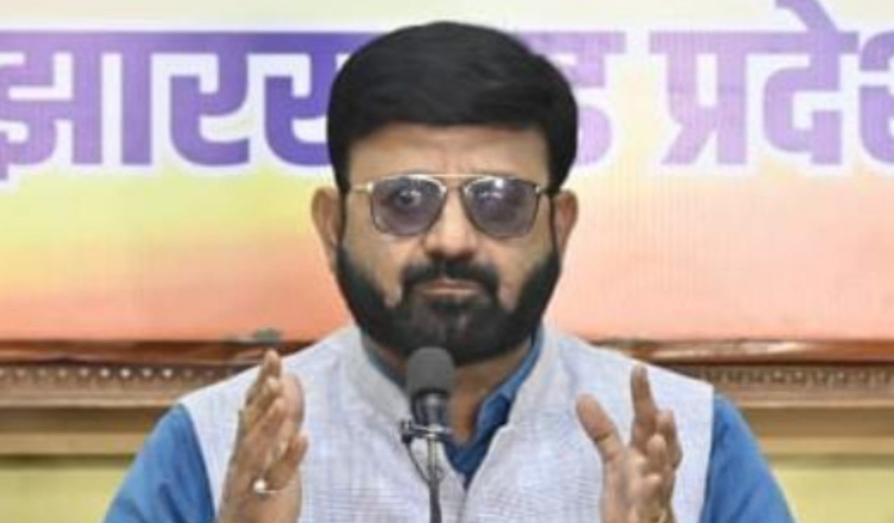 झारखंड में RTI आयोग को पंगु बनाकर कांग्रेस दे रही पारदर्शिता का उपदेश: प्रतुल शाह देव 20251012_200418