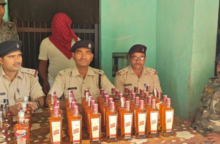 गोड्डा पुलिस ने अवैध शराब के साथ एक व्यक्ति को किया गिरफ्तार