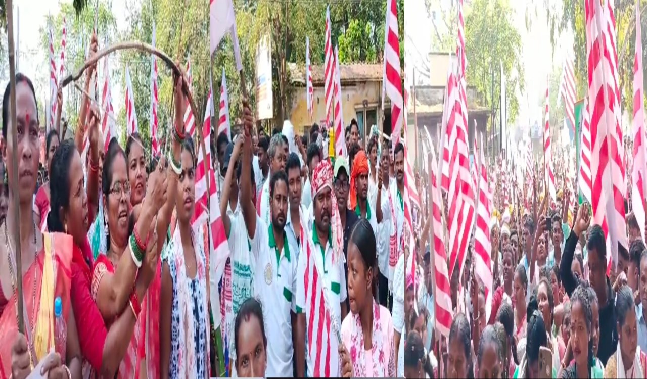 सरायकेला में आदिवासी समुदाय का उग्र प्रदर्शन: कुड़मी को एसटी दर्जा देने की मांग का विरोध 4 20251013 175129