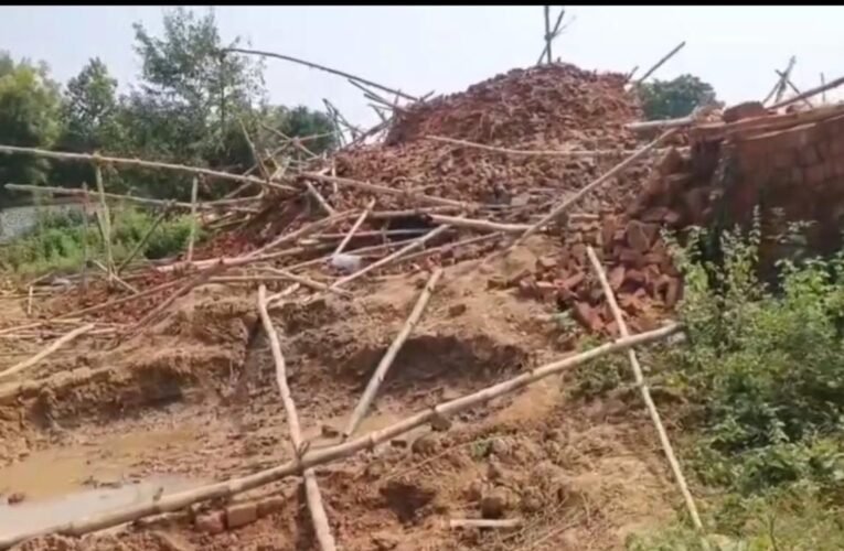 गढ़वा में ईंट भट्ठा हादसा: चिमनी ढहने से एक मजदूर की मौत, चार घायल