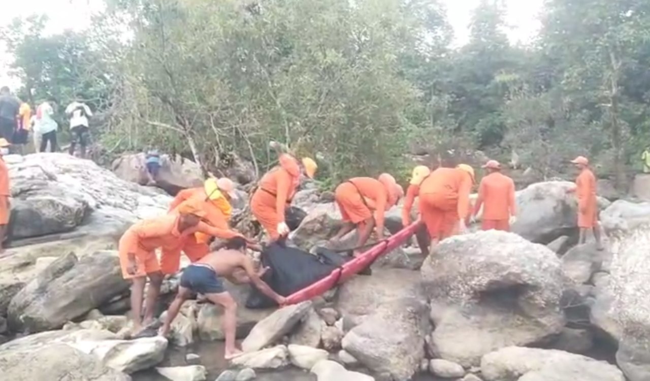 दशम फॉल हादसा: चौथे दिन ड्रोन की मदद से मिला डूबे युवक का शव 3 20251015 191615