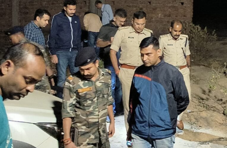 चौपाटी रेस्टोरेंट मालिक हत्याकांड के मुख्य आरोपी अभिषेक सिंह के साथ पुलिस मुठभेड़, गोली लगने से घायल