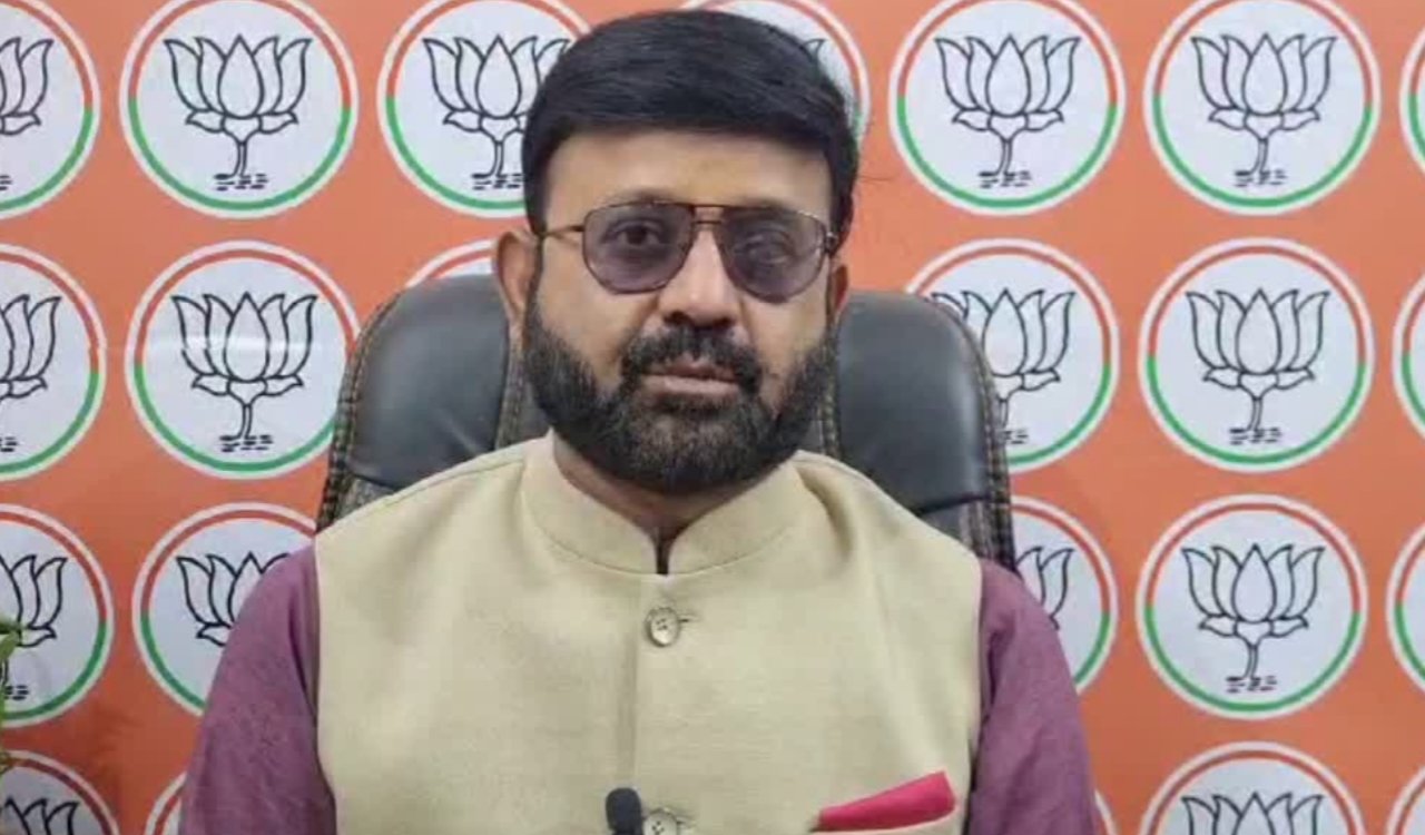 बिहार चुनाव में JMM के बार-बार 'U-टर्न' से झारखंडी अस्मिता पर सवाल, BJP ने कसा तंज 4 20251021 210024