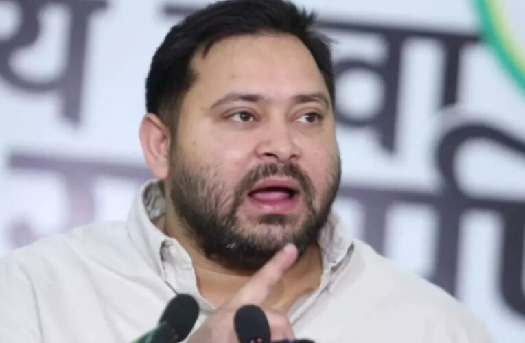 तेजस्वी यादव का बड़ा चुनावी ऐलान: जीविका दीदियों को सरकारी कर्मचारी का दर्जा, 30 हजार मासिक वेतन और ब्याज मुक्त ऋण