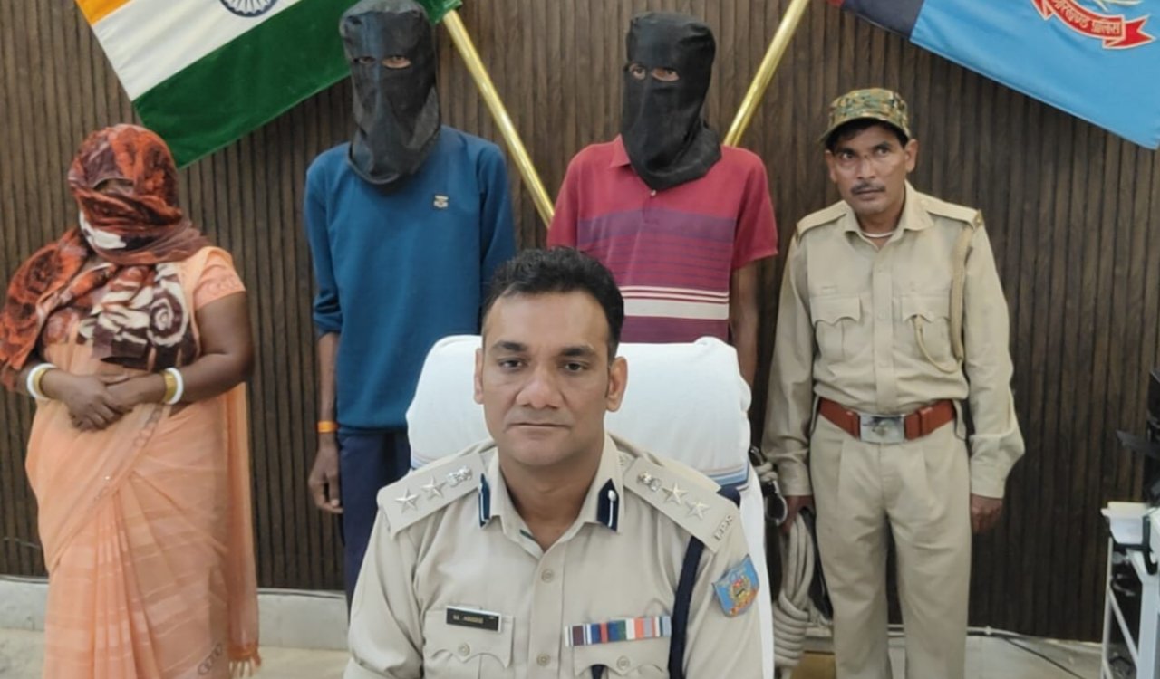 सिमडेगा पुलिस का कमाल: ऑपरेशन रेड हंट में 2 माह में 51 लाल वारंटियों को जेल भेजा, शतक लगाया निष्पादन में 6 20251023 184914