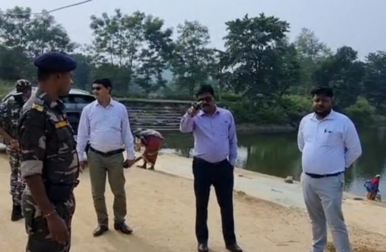 बुंडू में छठ महापर्व से पहले प्रशासनिक तैयारियां तेज, एसडीएम ने घाटों का किया निरीक्षण