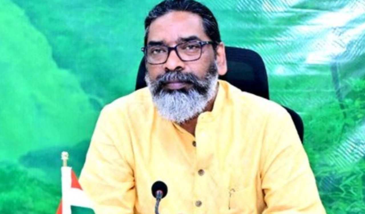 चाईबासा में थैलेसीमिया बच्चों को HIV संक्रमित खून चढ़ाने का मामला, CM सोरेन ने सिविल सर्जन सहित अन्य जिम्मेदार अधिकारियों को तत्काल निलंबित करने का दिया आदेश 6 20251026 171223