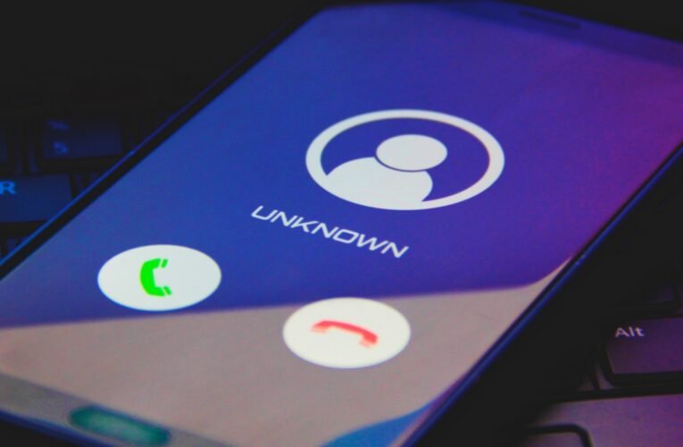 जल्द ही मोबाइल पर आएगी कॉलर नेम डिस्प्ले सुविधा: DoT ने टेलीकॉम कंपनियों को दिए निर्देश