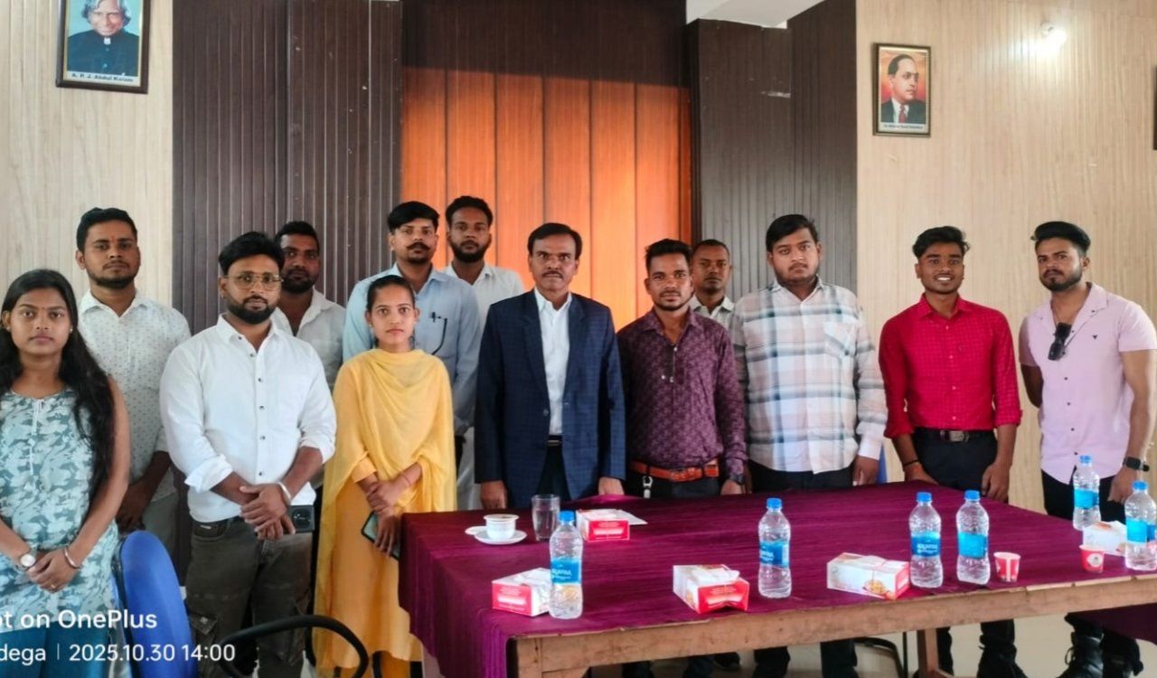 राजकीय रामरेखा महोत्सव 2025 के प्रचार-प्रसार हेतु मीडिया प्रतिनिधियों के साथ महत्वपूर्ण बैठक 3 20251030 202439