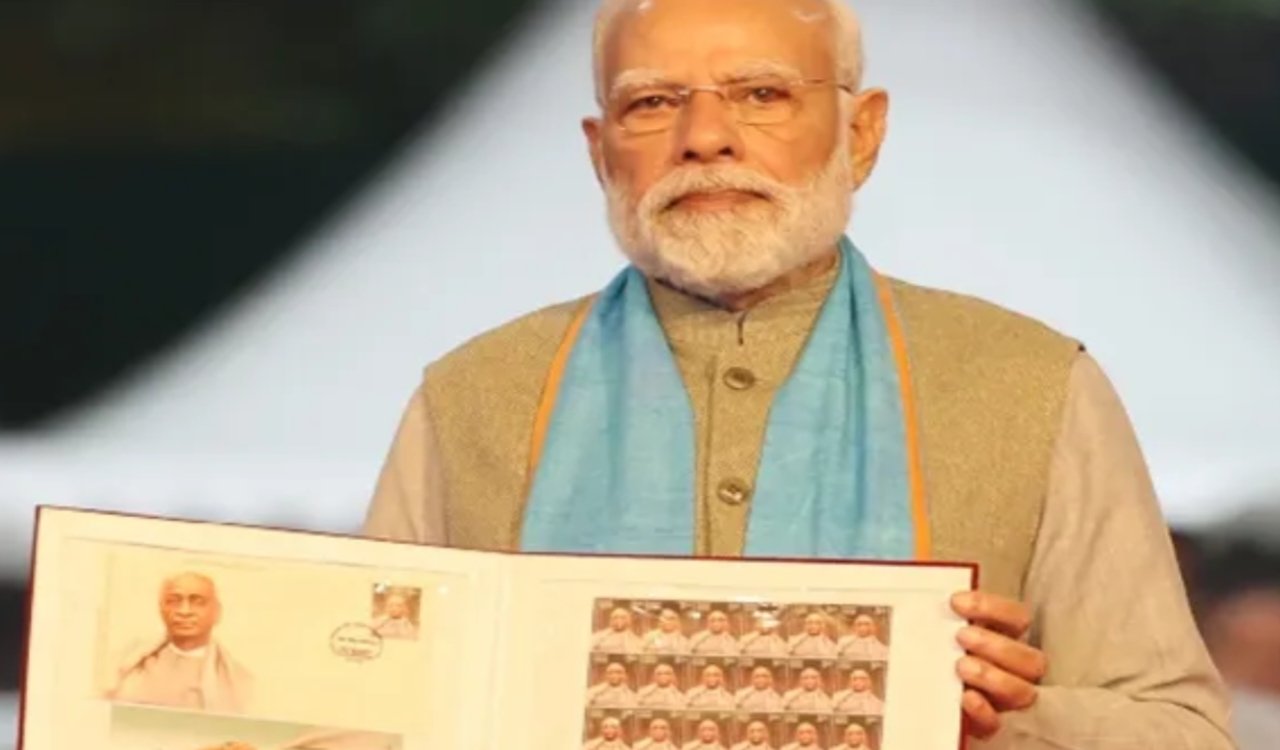 सरदार पटेल की 150वीं जयंती: पीएम मोदी ने जारी किया ₹150 का विशेष स्मारक सिक्का, एकता नगर में भव्य आयोजन 4 20251031 084524