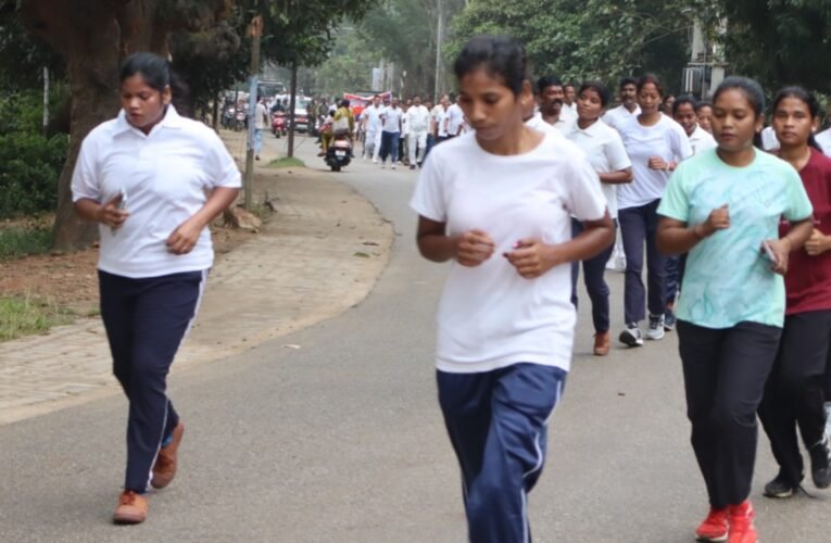लौह पुरुष सरदार वल्लभभाई पटेल की जयंती पर दौड़ा सिमडेगा, “रन फॉर यूनिटी” के जरिए दिया एकता का संदेश