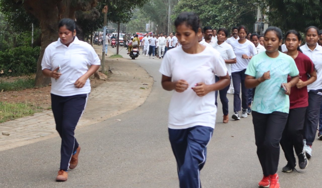 लौह पुरुष सरदार वल्लभभाई पटेल की जयंती पर दौड़ा सिमडेगा, “रन फॉर यूनिटी” के जरिए दिया एकता का संदेश 4 20251031 171712