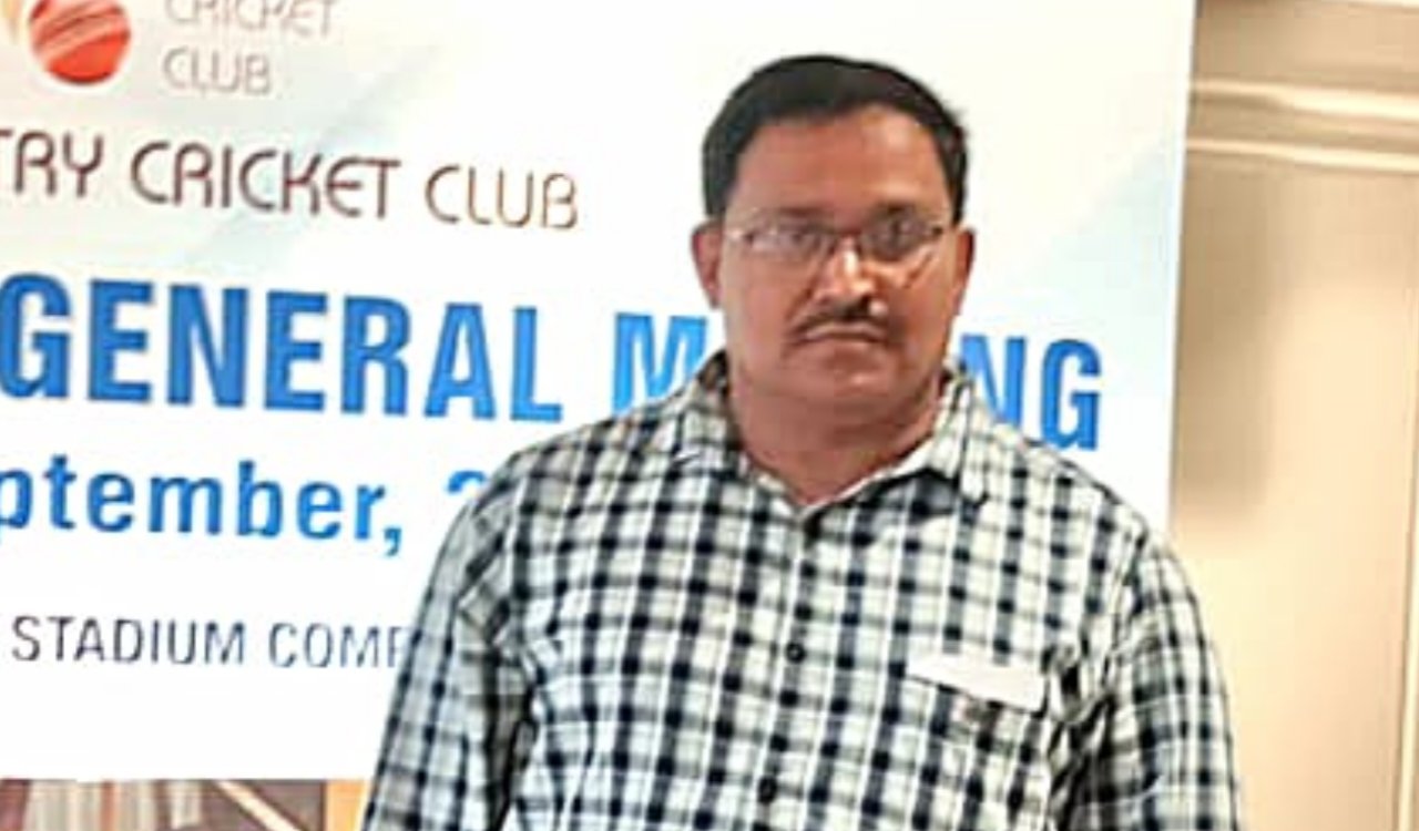 सिमडेगा के श्रीराम पुरी बने झारखंड रणजी क्रिकेट टीम के मैनेजर, जिला क्रिकेट संघ ने जताया आभार 1 20251108 222635