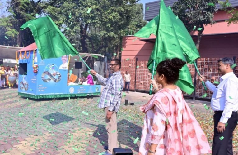 झारखंड रजत जयंती: मुख्यमंत्री हेमन्त सोरेन ने प्रचार वाहनों को दिखाई हरी झंडी, राज्य की उपलब्धियों को जन-जन तक पहुंचाने का संकल्प