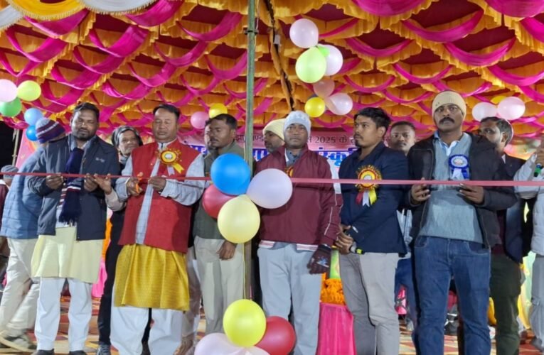 राज्य स्थापना दिवस पर कोनबेगी पोढाटोली में सांस्कृतिक कार्यक्रम का आयोजन