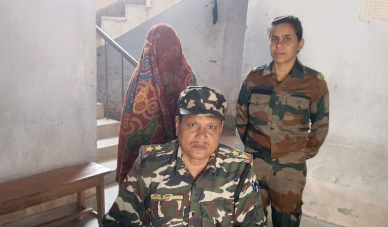 शराब के लिए विवाद में पत्नी ने नायलॉन की रस्सी से गला घोंटकर पति की कर दी हत्या, गिरफ्तार 5 20251118 211714