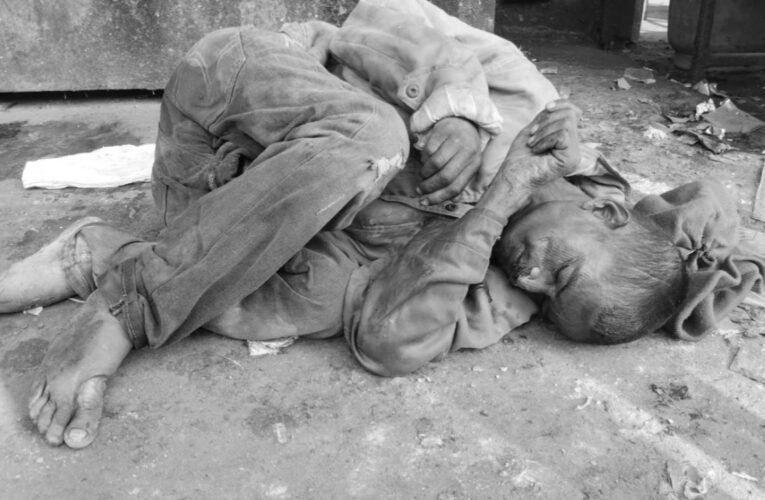 रतन टॉकीज चौक के पास मिला अज्ञात युवक का शव, पुलिस जांच में जुटी