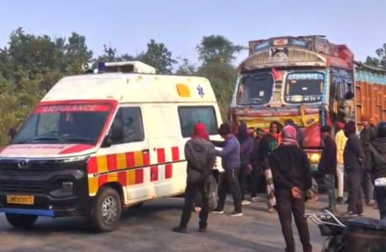 चतरा : तेज रफ्तार ट्रक ने बाइक सवार युवक को रौंदा, मौके पर मौत, सगाई के एक सप्ताह बाद टूटी सांसें