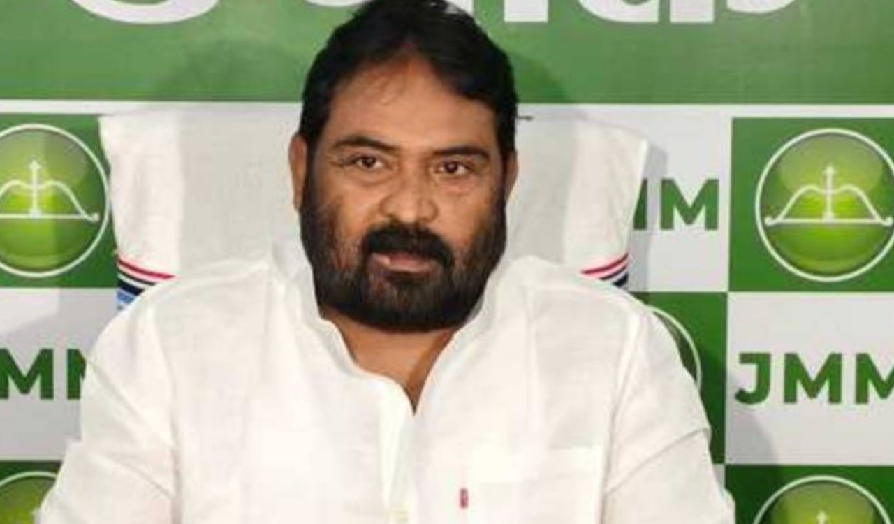 भाजपा की साजिशें फेल, हेमंत सरकार की योजनाओं से जनता खुश : विनोद पांडेय 6 20251121 213300