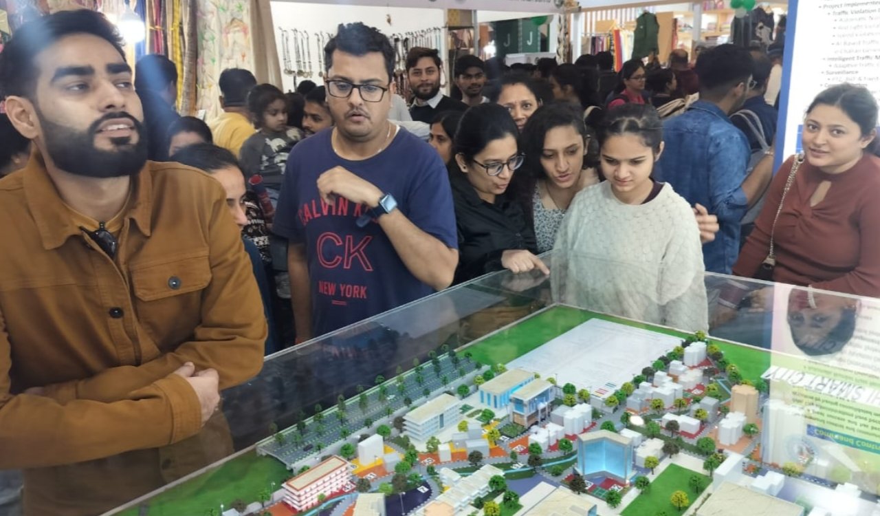 रांची स्मार्ट सिटी मॉडल बना IITF 2025 में आकर्षण का केंद्र, झारखंड सरकार की नॉलेज हब बनाने की पहल को मिल रही सराहना 4 20251123 182543